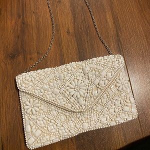 Crossbody bead purse